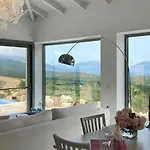 Villa Iremia, Piscine A Debordement & Vue Panoramique