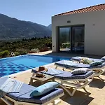 Villa Iremia, Piscine A Debordement & Vue Panoramique *