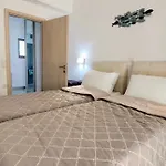 Villa Iremia, Piscine A Debordement & Vue Panoramique Haliotáta