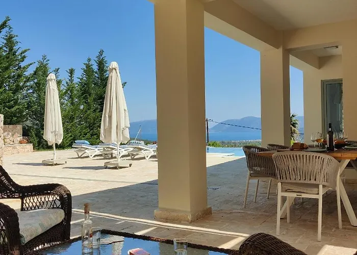 Villa Iremia, Piscine A Debordement & Vue Mer Panoramique Chaliotata