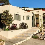 Villa Iremia, Piscine A Debordement & Vue Mer Panoramique Vila Chaliotata