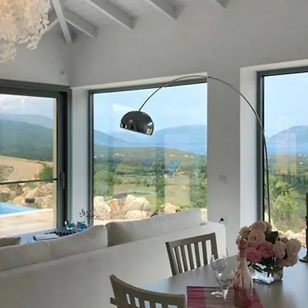 Вилла Iremia, Piscine A Debordement & Vue Panoramique