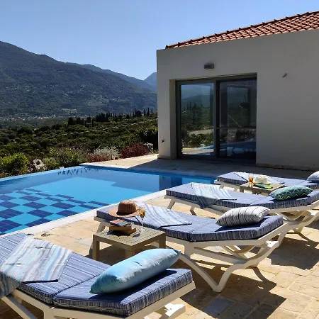Вилла Iremia, Piscine A Debordement & Vue Panoramique *